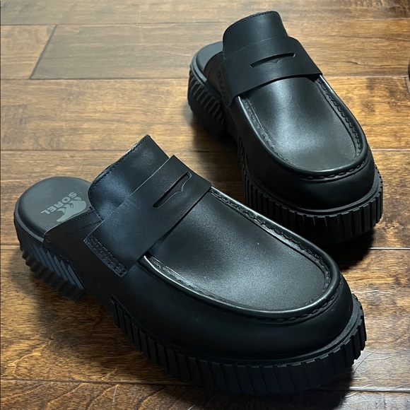 Sorel Shoes - Sorel Black Leather Ona Ave Loafer, size 8